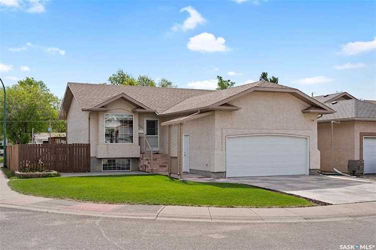 5903 Mallard Way Regina, SK S4T 7X6
