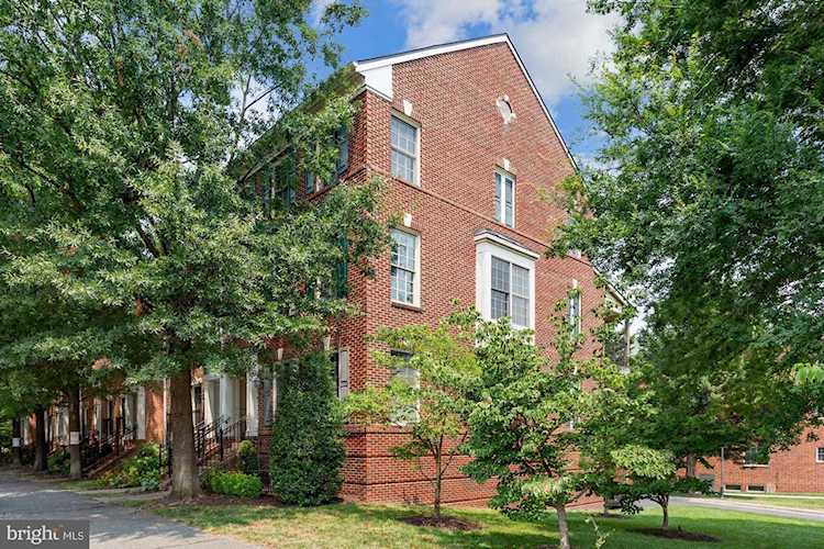 701 Massey Ln #B Alexandria, VA 22314