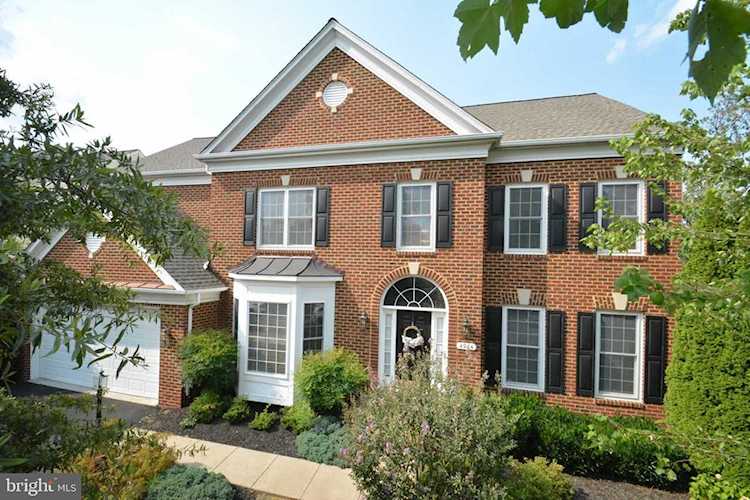 4964 Collin Chase Place Fairfax, VA 22030 | MLS ® VAFX2011396 Photo 1