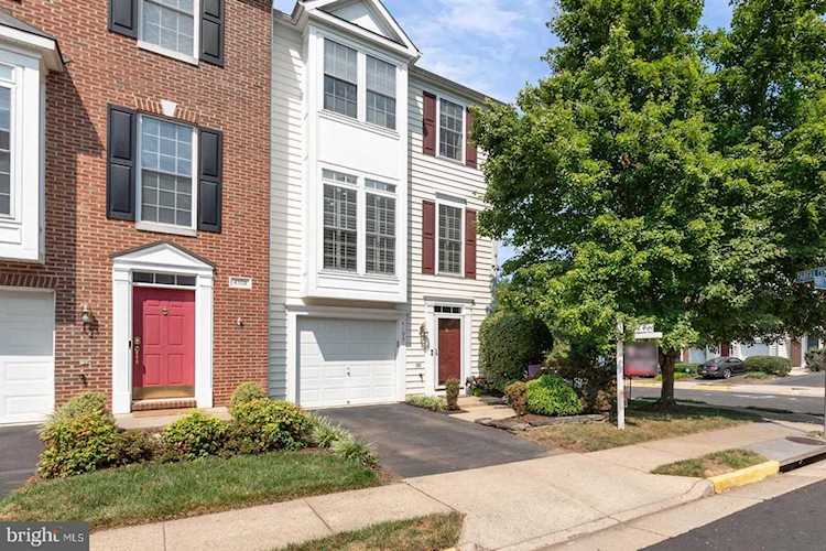 4100 Fairfax Center Creek Dr Fairfax, VA 22030 | MLS ® VAFX2009252 Photo 1