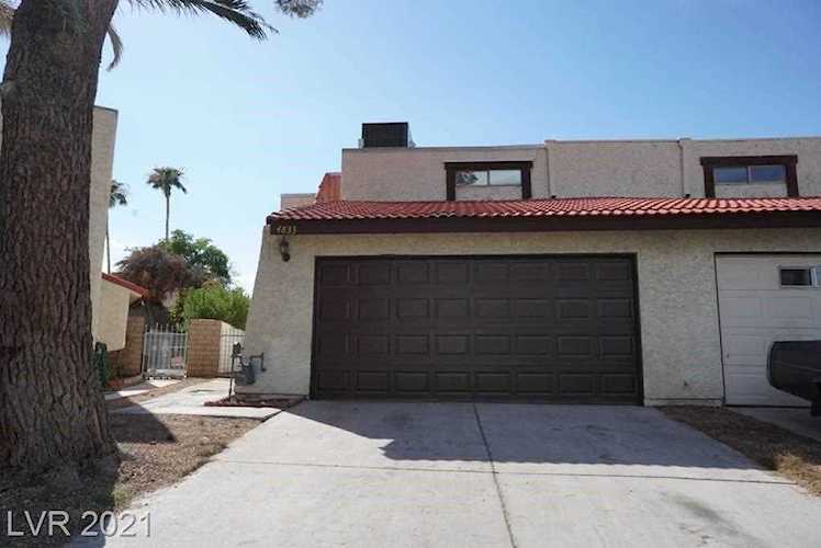 4833 Rollingwood Circle Las Vegas, NV 89121