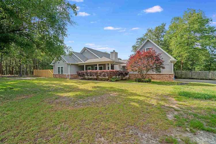 5763 White Oak Ln Milton, FL 32570 | MLS 590558 Photo 1