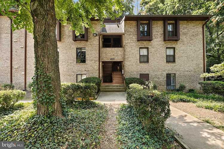 2216 Castle Rock Square #11C Reston, VA 20191