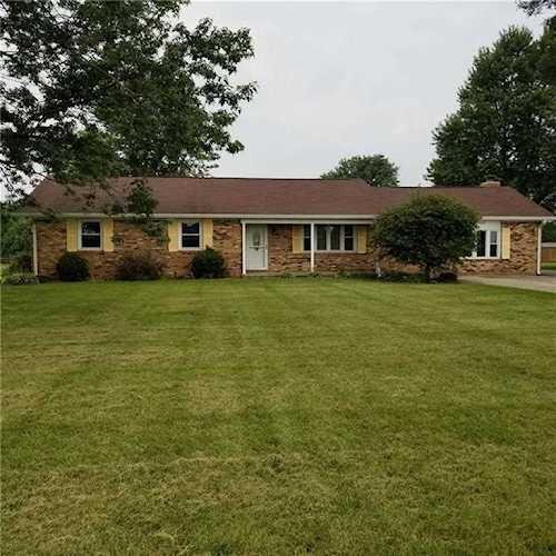 7055 W 100 N Alexandria, IN 46001 | MLS 21803816 Photo 1