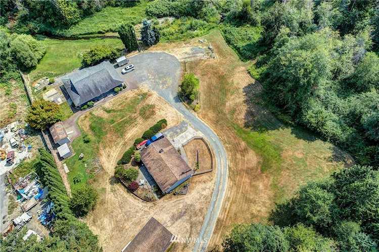 1804 Larch Way Lynnwood, WA 98036