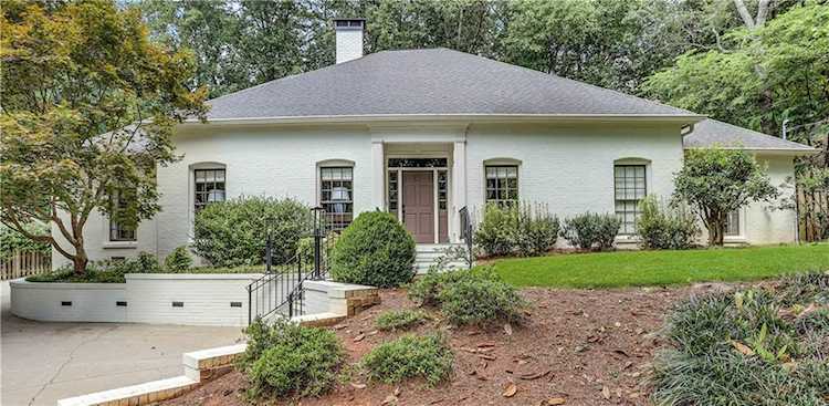 3984 Whittington Dr NE Atlanta, GA 30342 | MLS 6922244 Photo 1