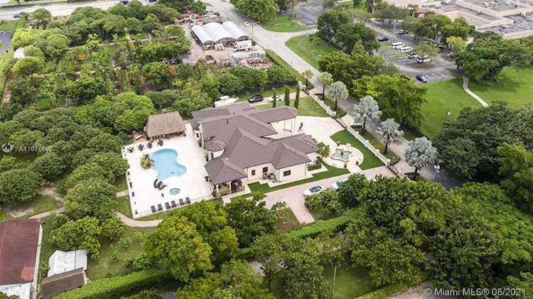 7007 SW 120th Ave Miami, FL 33183