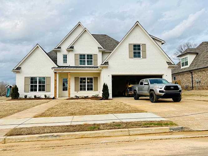637 Centerpointe Cove Oxford, MS 38655