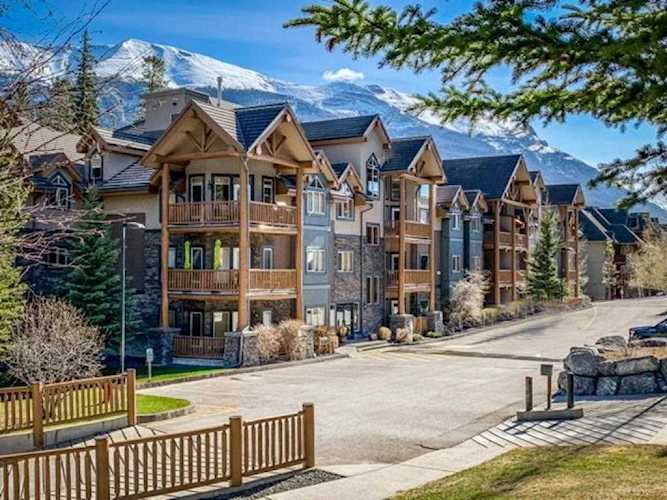 175 Crossbow Point #313 Canmore, AB T1W 3H7