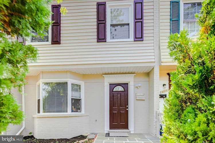 8028 Community Dr Manassas, VA 20109 | MLS ® VAPW2003778 Photo 1