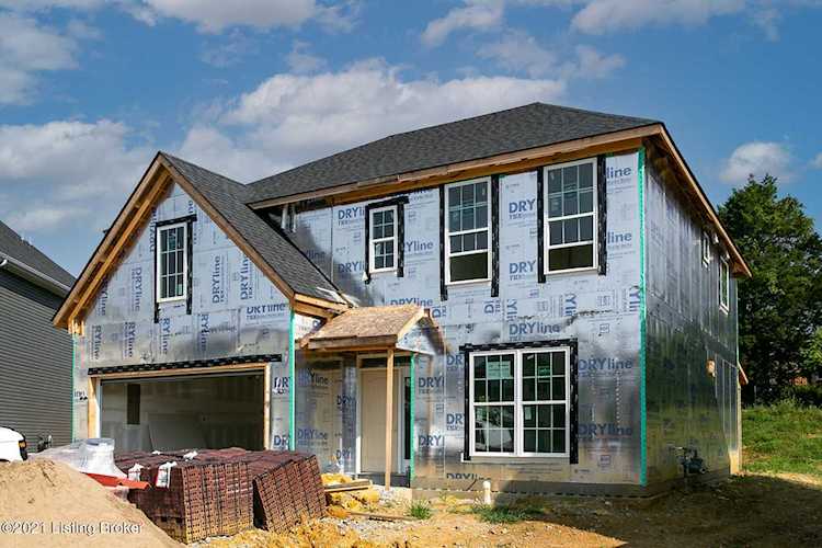 16203 Spitfire Lake Path Louisville, KY 40245