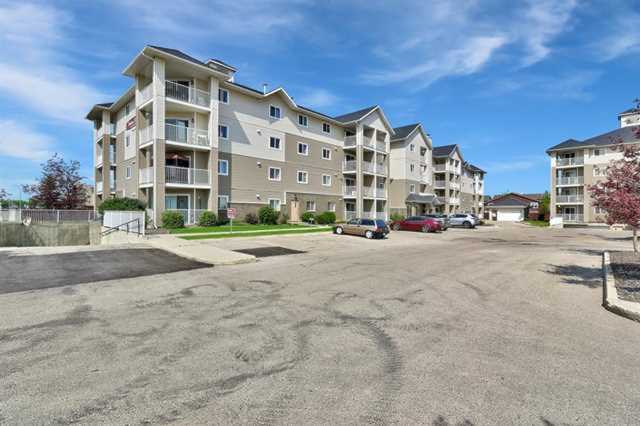 11240 104 Ave Grande Prairie, AB T8V 0