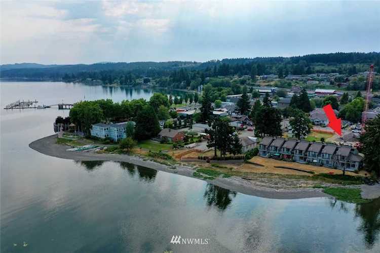 9092 Washington Ave NW #1 Silverdale, WA 98383