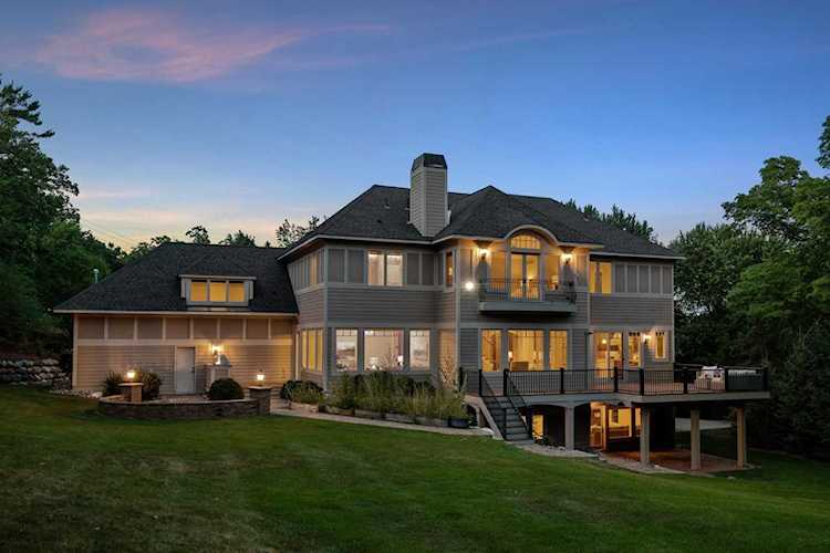 5905 Lee Valley Road Edina, MN 55439