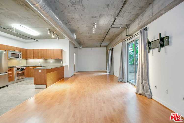 645 W 9th St #233 Los Angeles, CA 90015