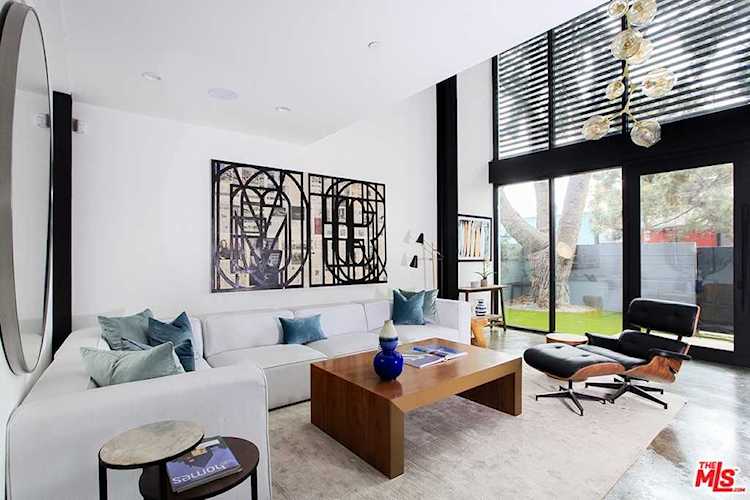 305 Venice Way Venice, CA 90291