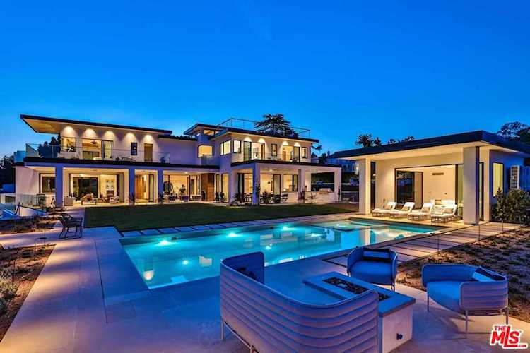 1130 Carolyn Way Beverly Hills, CA 90210