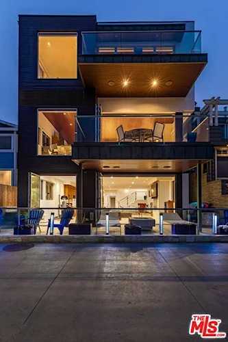 1516 The Strand Manhattan Beach, CA 90266