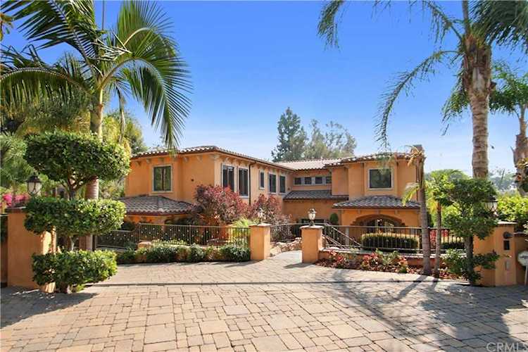 19222 Valley Dr Villa Park, CA 92861