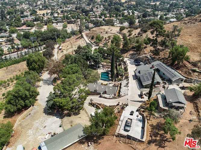 9560 Sunland Blvd Sunland, CA 91040