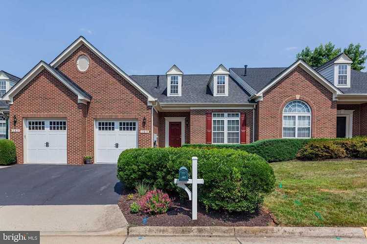 183 Amber Circle Warrenton, VA 20186 | MLS ® VAFQ2000674 Photo 1