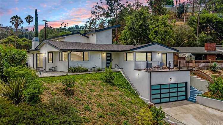 3658 Willowcrest Ave Studio City, CA 91604