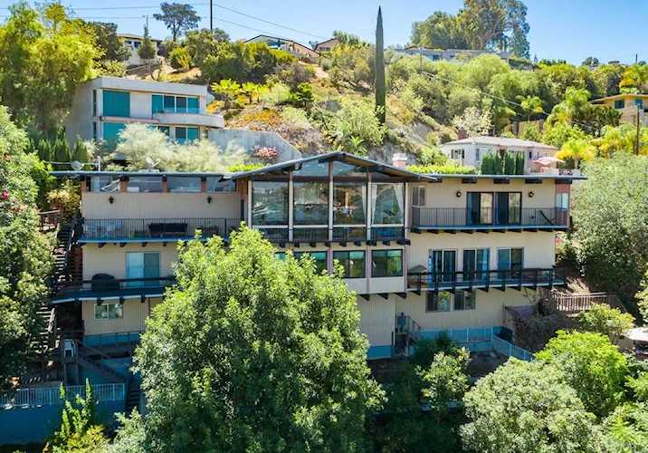 14673 Round Valley Dr Sherman Oaks, CA 91403