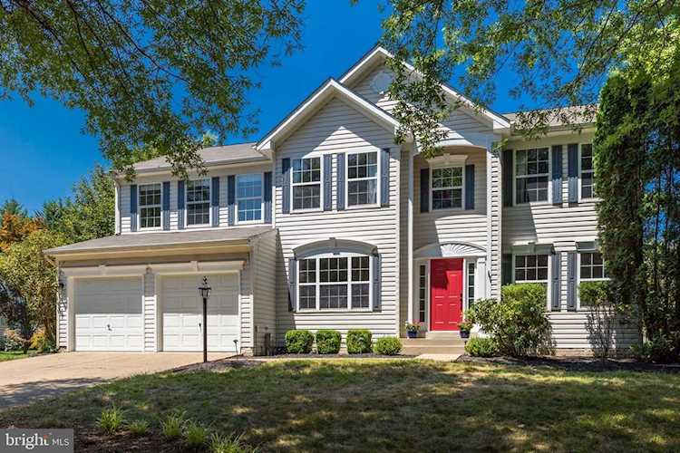 109 Locust Grove Dr Purcellville, VA 20132 | MLS ® VALO2004738 Photo 1