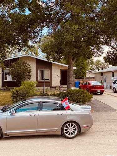 302 Magee Crescent Regina, SK S4R 6K9
