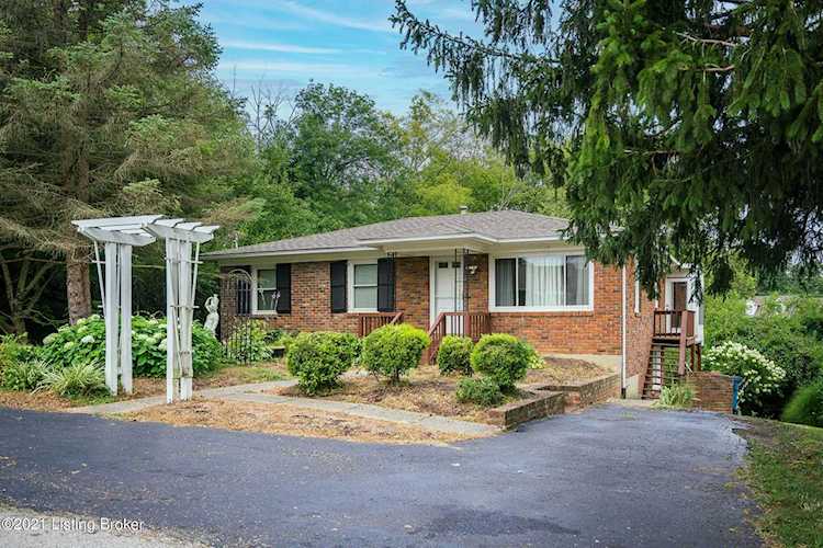 1409 Lakeside Pl La Grange, KY 40031