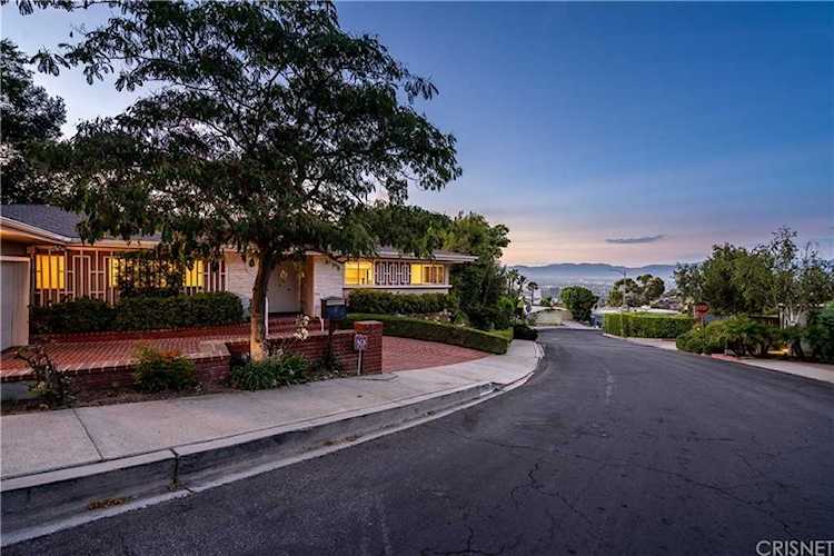 15431 Longbow Dr Sherman Oaks, CA 91403