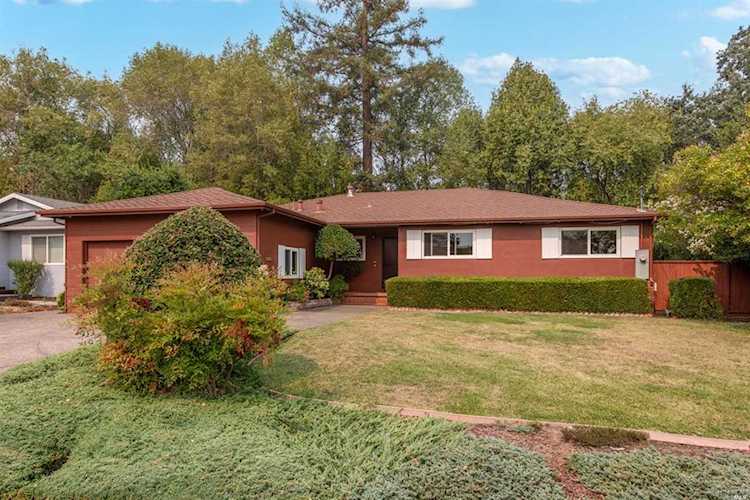 722 Calle De La Mesa Novato, CA 94949