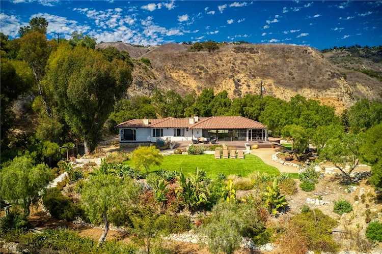 1 W Pomegranate Rd Rancho Palos Verdes, CA 90275