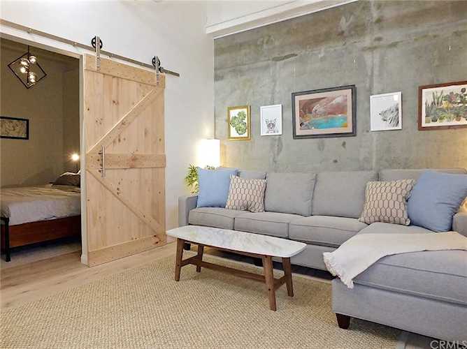 738 S Los Angeles St #406 Los Angeles, CA 90014