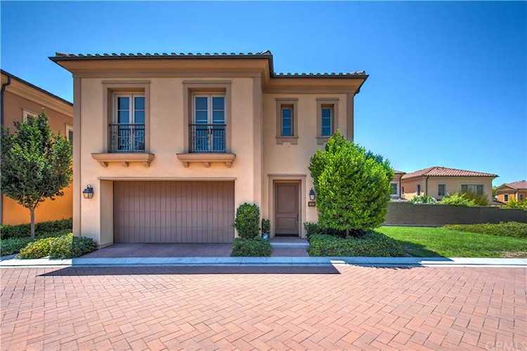 111 Bianco Irvine, CA 92618 | MLS OC21174684 Photo 1