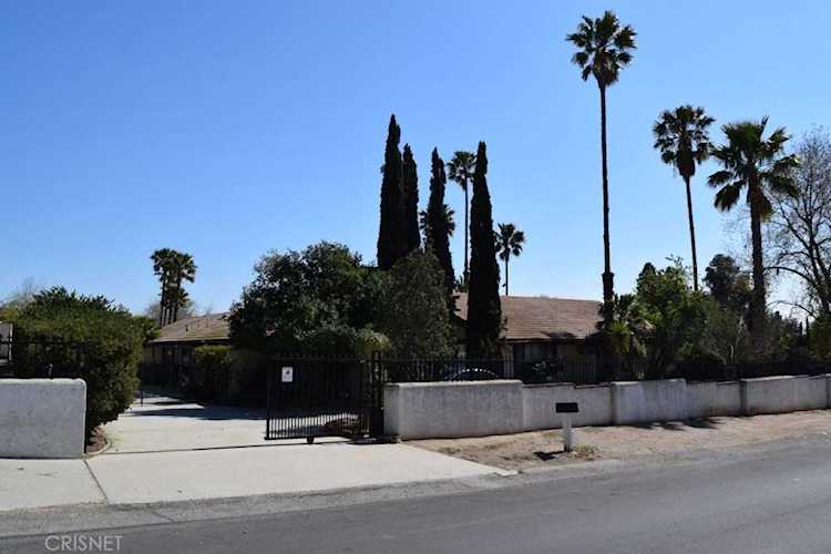 16080 Yarnell St Sylmar, CA 91342