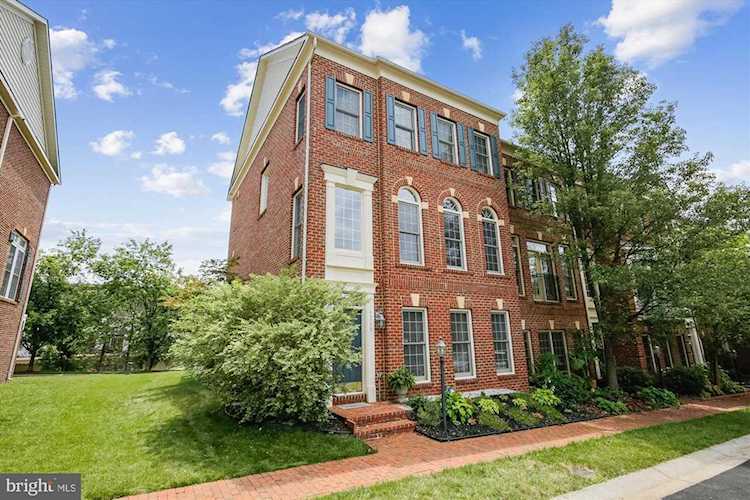 43799 Water Bay Terrace Leesburg, VA 20176