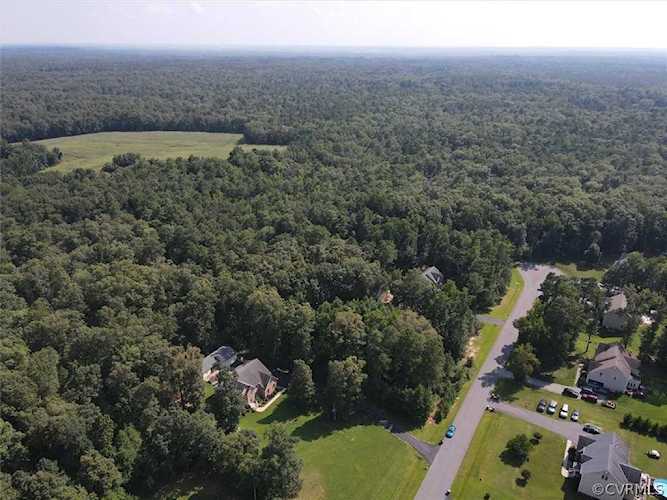 7011 Brinley Meadows Dr Henrico, VA 23231