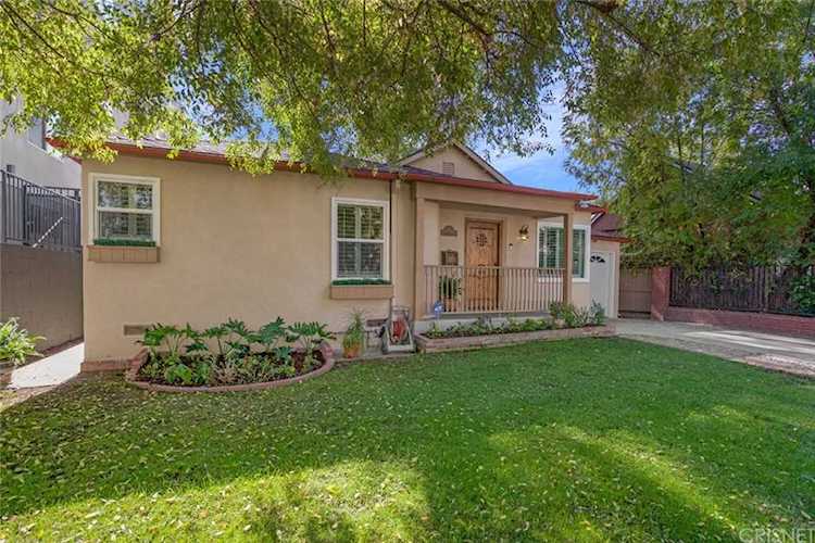 10724 Acama St, Studio City, CA 91602 | RubyHome Photo 1