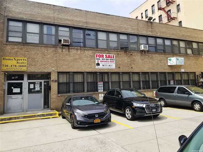 39-40 59th Street Woodside, NY 11377 | MLS 3334993 Photo 1