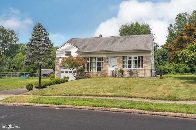 4 Linda Ln Hatboro, PA 19040 | MLS PAMC2003464 Photo 1