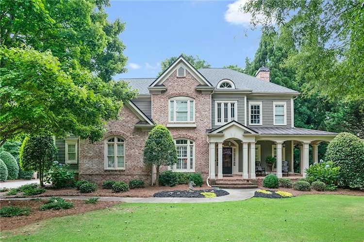 6040 Laurel Oak Dr Suwanee, GA 30024