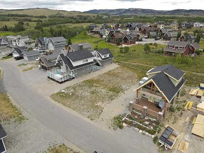 404 Cottageclub Cove Rural Rocky View County, AB T4C 1B1