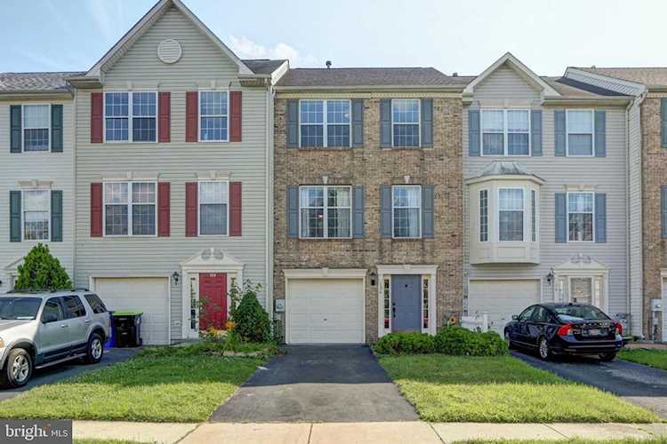 136 Couples Dr Newark, DE 19702