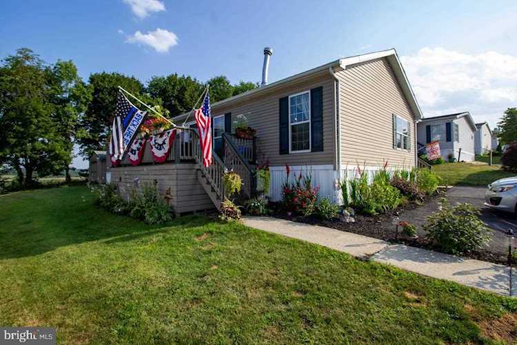 6 Pheasant Dr Kutztown, PA 19530