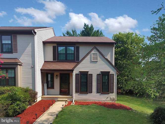 28 Haxall Ct Sterling, VA 20165 | MLS® VALO2004496 Photo 1