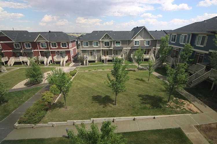 32 Kinlea Common NW Calgary, AB T3R 0S2