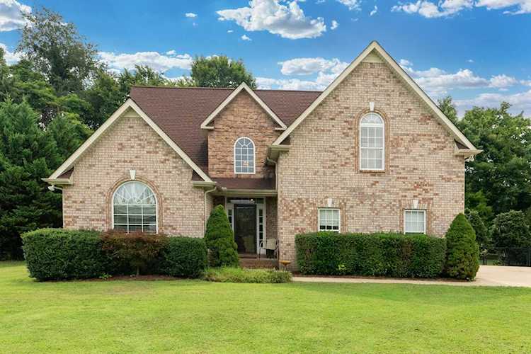 2208 Richard Garrett Christiana, TN 37037