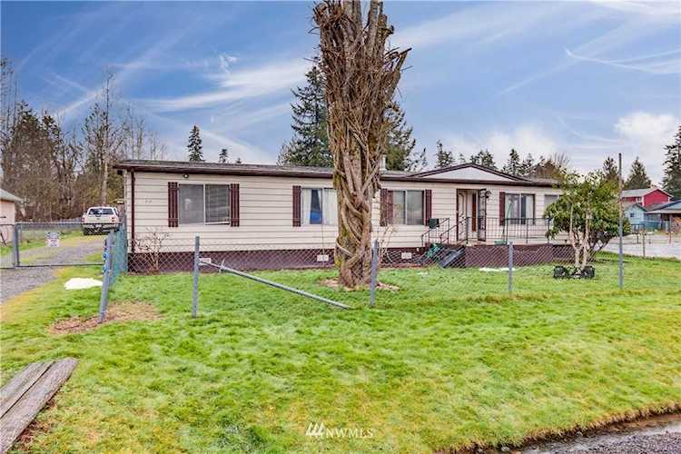 107 Memory Ln Silverlake, WA 98645