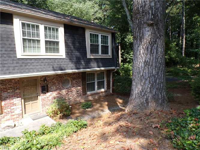 2471 Northlake Ct Atlanta, GA 30345 | MLS 6929082 Photo 1